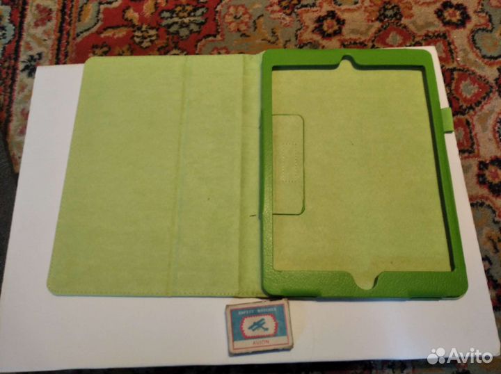 Чехлы и защитные пленки для планшетов новые