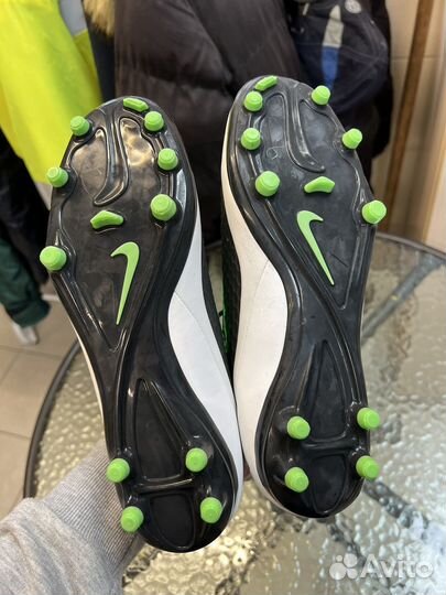 Бутсы Nike Hypervenom Phatal FG White Black