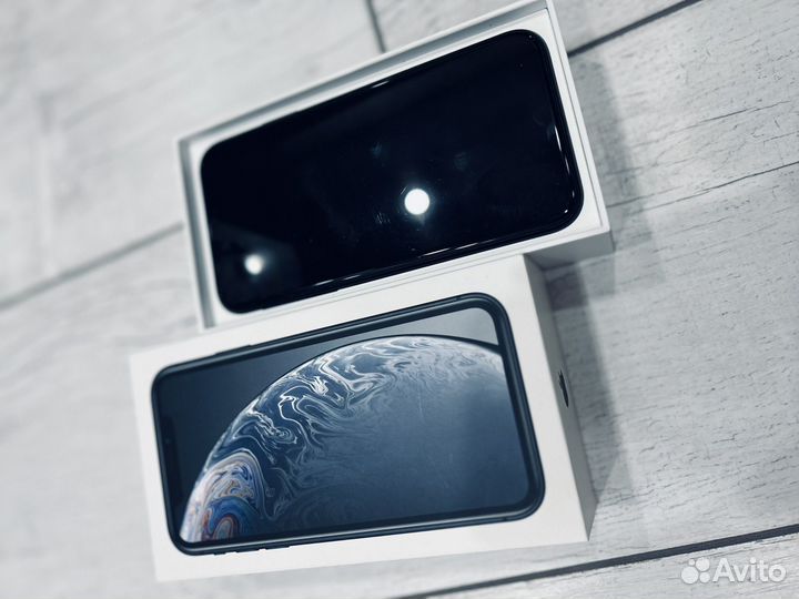 iPhone Xr, 64 ГБ