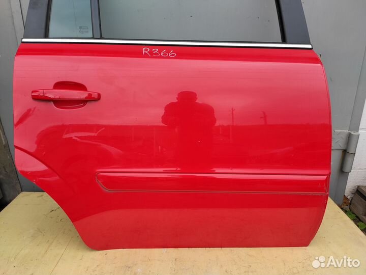 Дверь задняя правая на Opel Zafira B