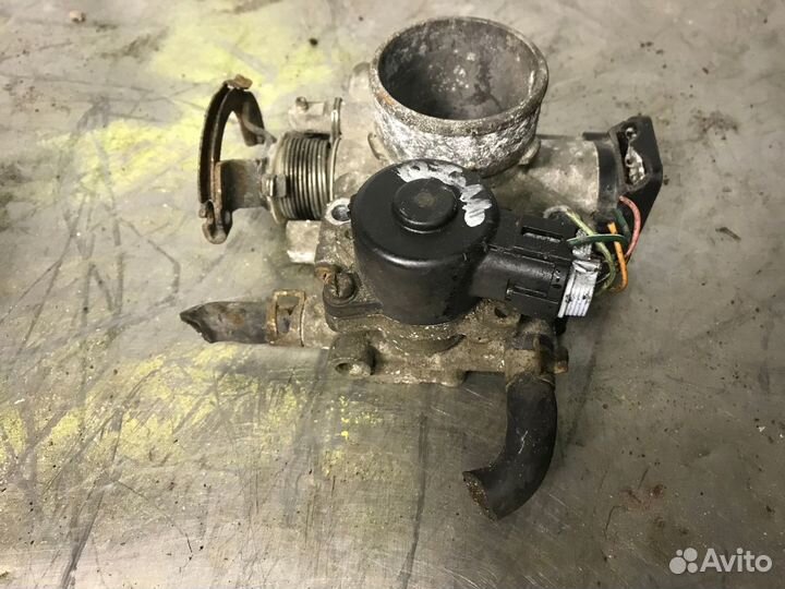Дроссельная заслонка nissan QG18 primera almera