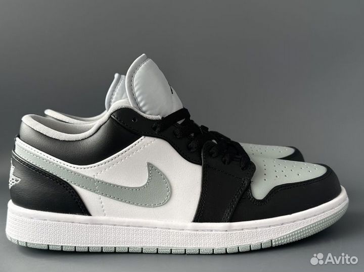 Кроссовки Nike air Jordan 1