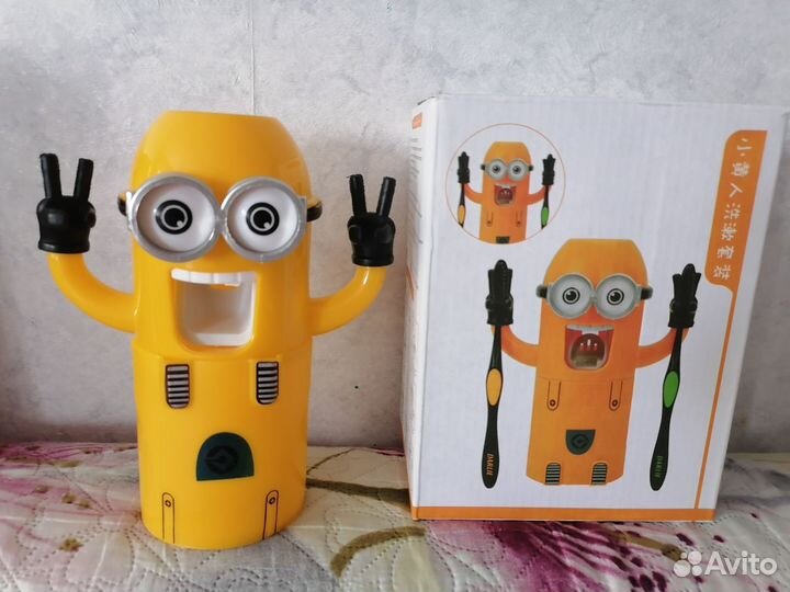 Держатель для зубных щеток и пасты