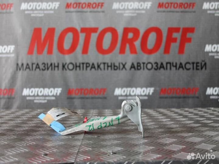 Шарнир капота Тойота Витц/Платц NCP20/NCP10 А442