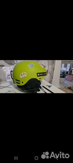 Горнолыжный шлем