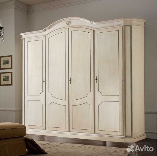 Шкаф в прихожую в современном стиле