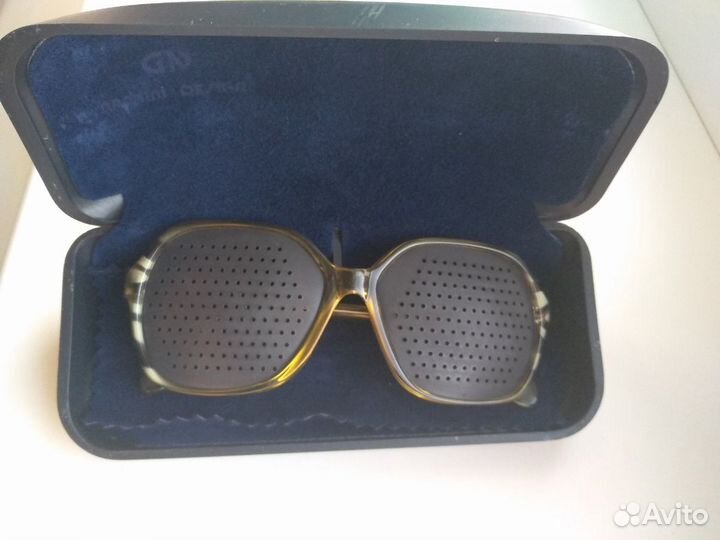 Очки тренажёры перфорационные