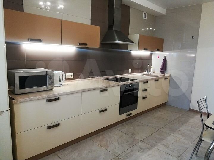 2-к. квартира, 76 м², 18/25 эт.