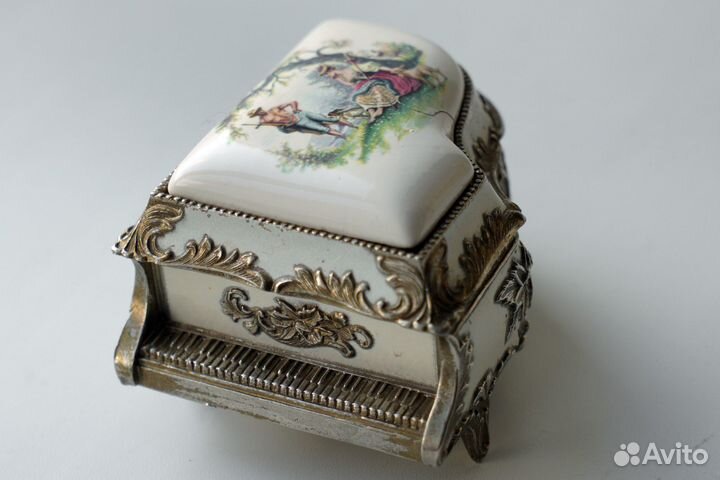 Музыкальная шкатулка