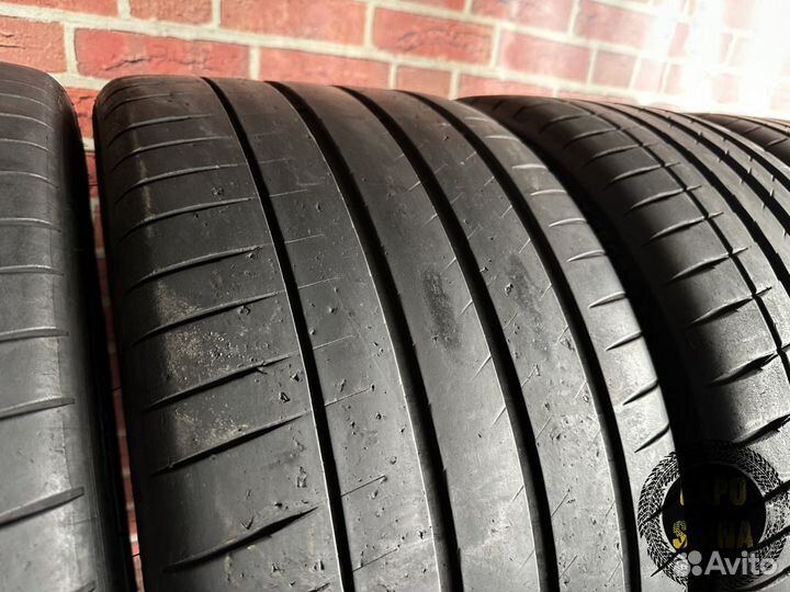 Michelin Pilot Sport 4 S 275/35 R22 и 315/30 R22