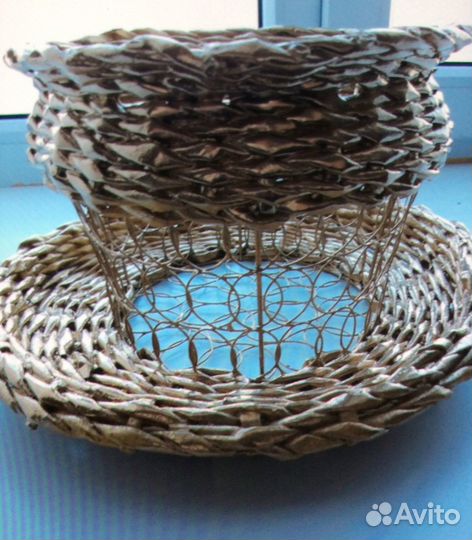 Корзина для пасхального кулича и яиц,двухуровневая