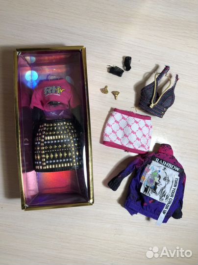 Одежда для кукол Rainbow High