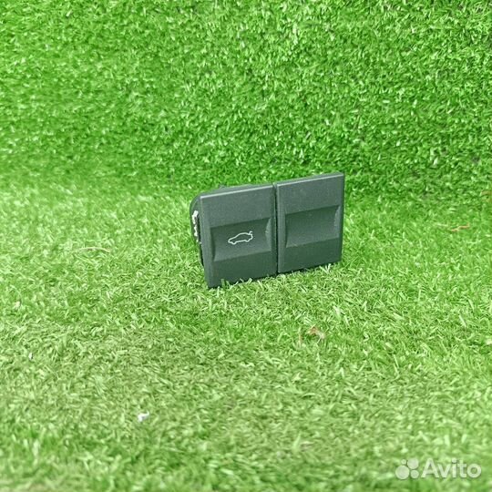 Кнопка открытия багажника Ford Mondeo 3 рест. 2004