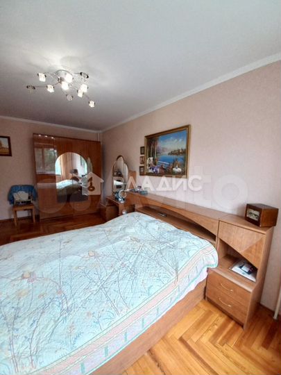 4-к. квартира, 84 м², 4/10 эт.