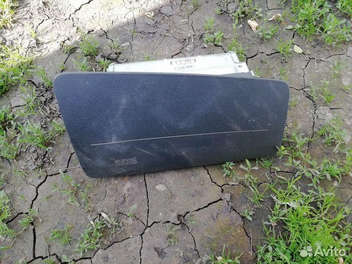 Модуль надувной подушки безопасности на приору