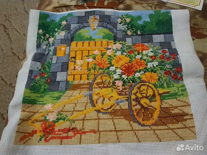 Готовая вышивка крестом 