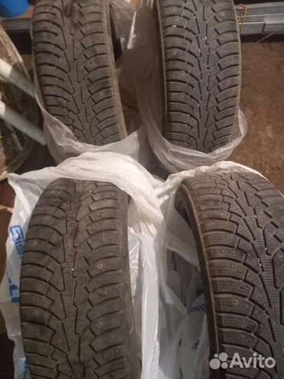 Winrun WR-12 215/45 R17