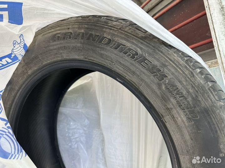 Dunlop Axiom Plus 265/55 R20