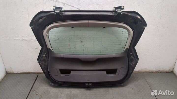 Крышка багажника Opel Astra J