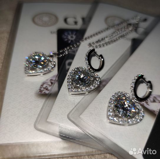 Серьги сердце и подвеска с муассанитами 5 ct