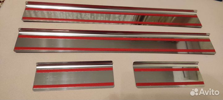 Накладки на пороги Kia Rio 2011-2022 год