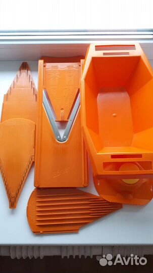 Тёрка овощерезка Borner Тренд с лотком