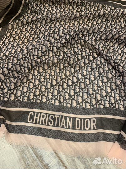 Воздушный платок шаль Dior розовый тонкий