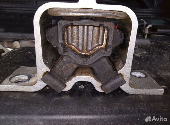 Опора двигателя лада веста