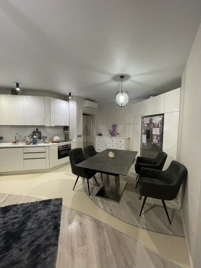 3-к. квартира, 78,3 м², 1/4 эт.