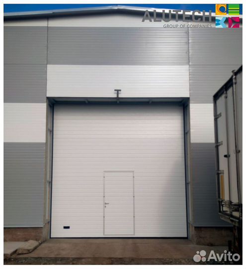 Секционные ворота для гаража alutech