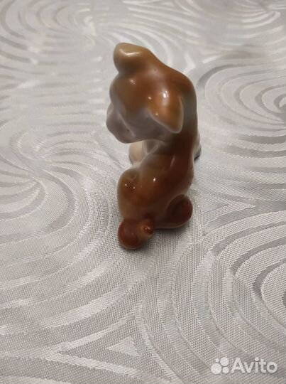 Статуэтка фарфор