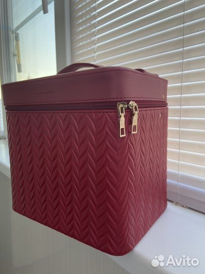 Шкатулка-кейс для украшений и косметики