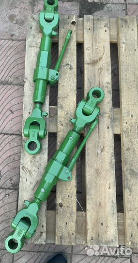 Джон Дир RE570751 центральный винт John Deere