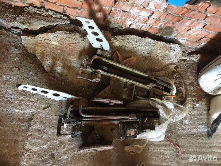 Машинка для запуска тарелок (стендовая стрельба)