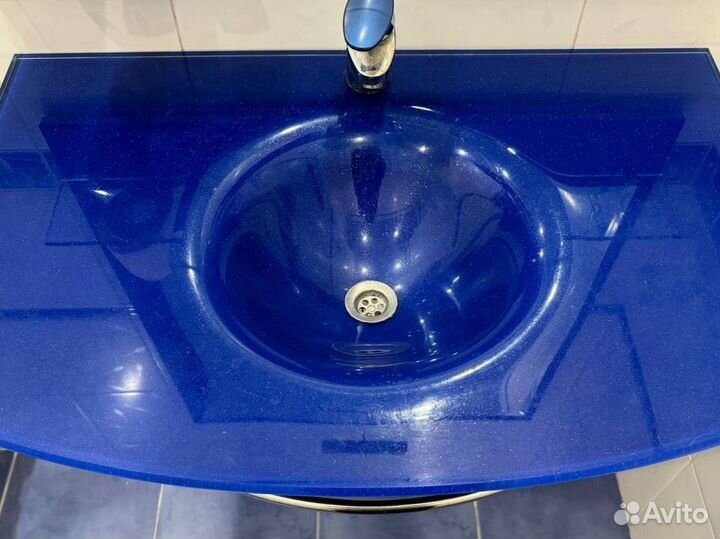 Раковина с зеркалом