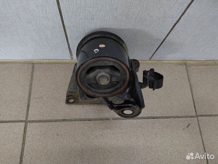 Опора двигателя R Nissan X-Trail T30 2,5 QR25DE