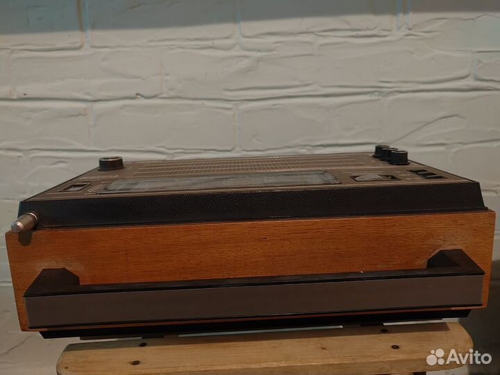Радиоприемник СССР океан 214