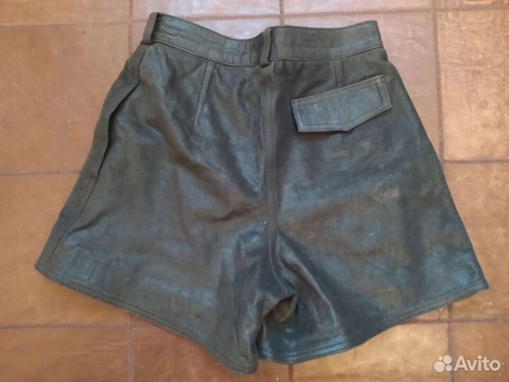Кожаные шорты 46