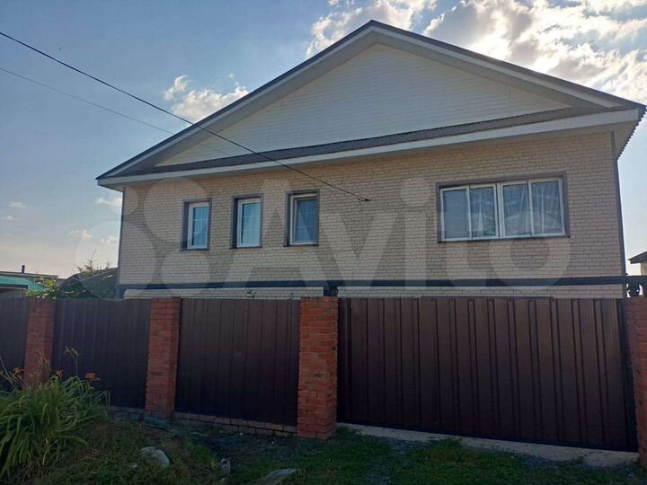 Дом 139,6 м² на участке 10 сот.