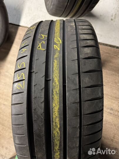 Michelin Pilot Sport 4 255/45 R18 103Y