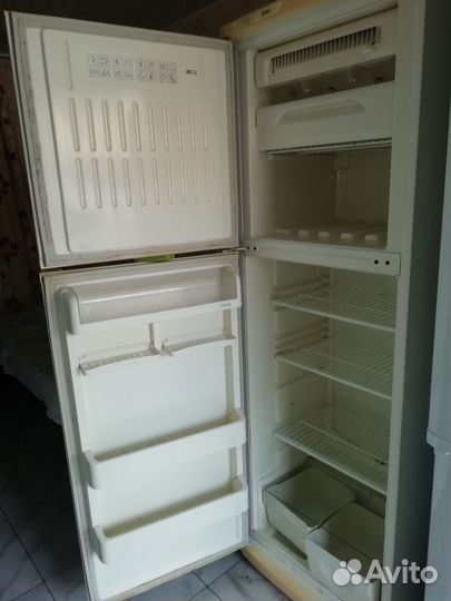 Двухкамерный Холодильник Стинол no frost