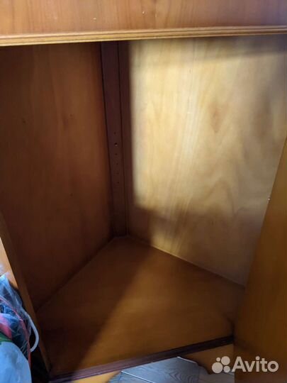 Витрина дерево тисса