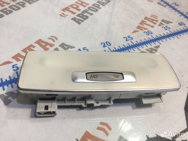 Рено Лагуна Плафон подсветки салона центральный