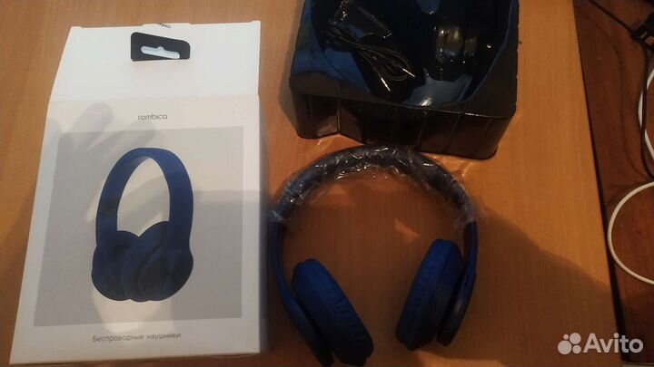 Беспроводные наушники новые
