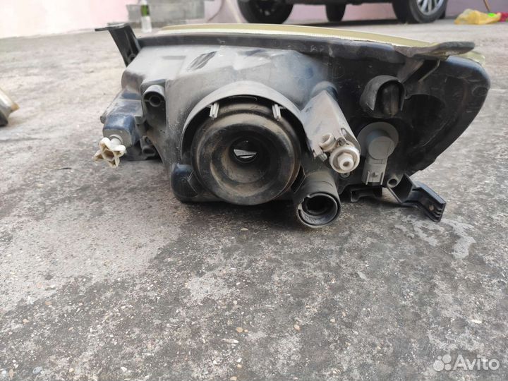 Фары на гранту