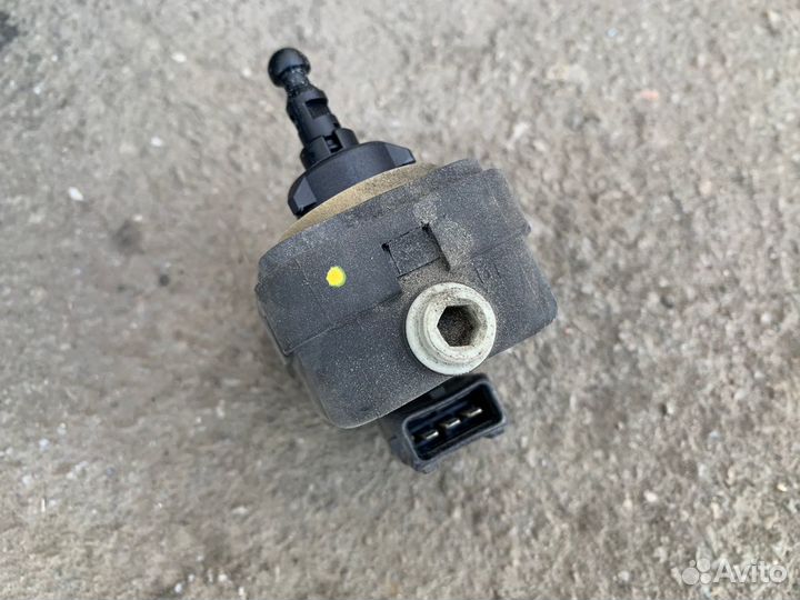 Моторчик корректора фары Rav-4, Rav4