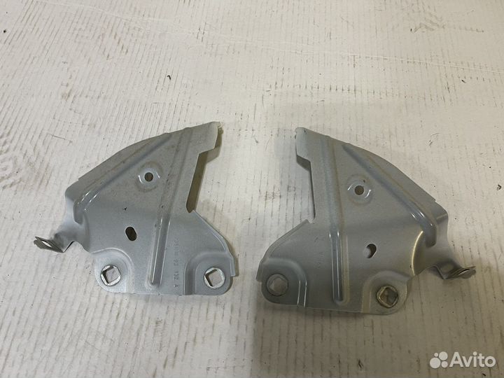 Кронштейн крыла на передний стойки BMW X1 F48