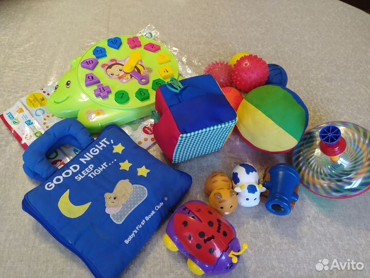Развивающие игрушки пакетом 1 годик