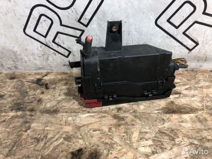 Блок предохранителей Jaguar Xe 1