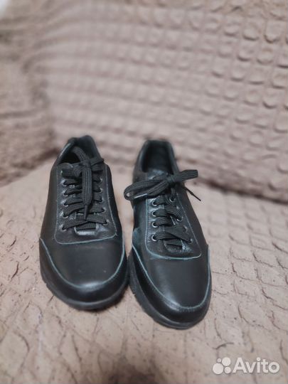 Новые Полуботинки кожаные кроссовки 38 р